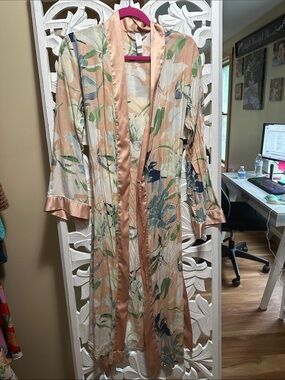 stars above Satin-Trim Floral Duster in Peach, Green, Navy